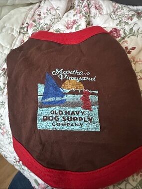 Old Navy Martha's Vineyard Brown & Red Dogs Shirt